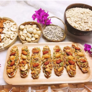 Hộp Bánh Ăn Kiêng Eat Clean Mix Tiện Lợi 1Kg - Winnie House