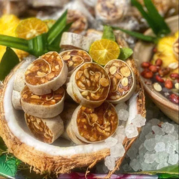 Khóm Cuộn Sên Tắc - Vị Chua Ngọt Cay Nồng Độc Đáo 500G - Winnie House