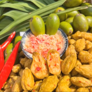 Cóc Non Sấy Muối Ớt, Trải Nghiệm Vị Cay Nồng Độc Đáo 250G - Winnie House