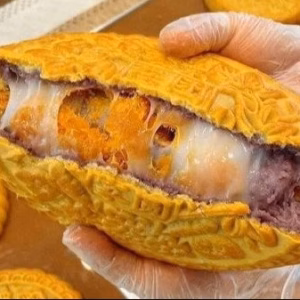 Bánh Trung Thu Mochi Trứng Muối 500Gr