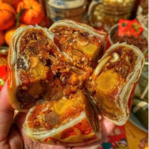 Bánh Pía Lạp Thịt: Món Quà Cực Phẩm Cho Vị Giác Hoàn Hảo - Winnie House