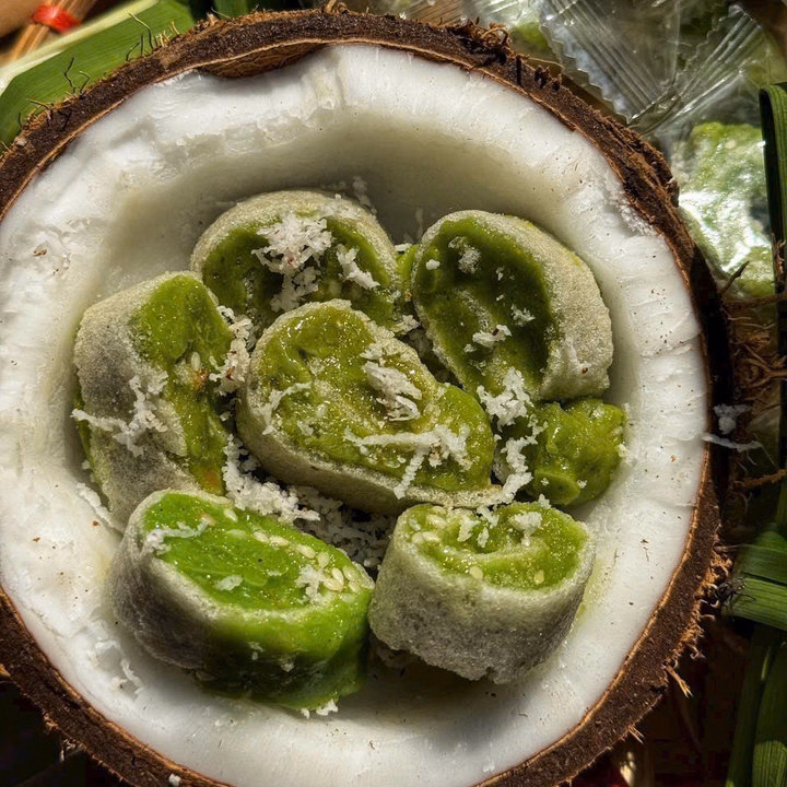 Kẹo Dừa Non Cuộn Lá Dứa Miền Tây - Béo Ngậy Ngất, Ăn Là Mê 500G - Winnie House - Ảnh 6