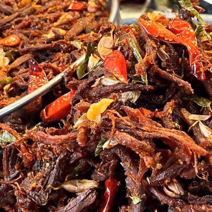 Khô Bò Đập Lá Chanh - Ăn Vặt Quốc Dân Ai Cũng Phải Mê 250G - Winnie House - Ảnh 3