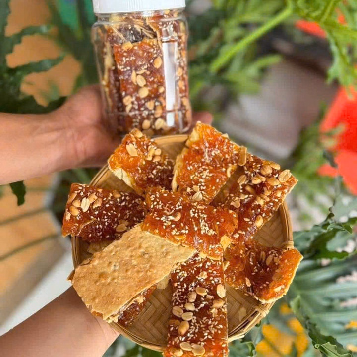 Mứt Xoài Đế Bánh Phồng - Thơm Ngon Khó Quên 500G - Winnie House - Ảnh 2