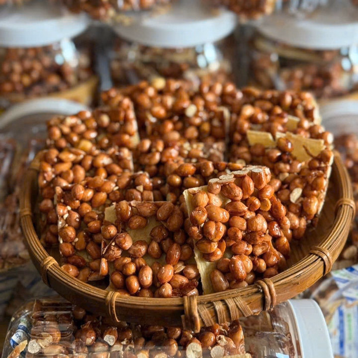 Kẹo Đậu Phộng Bến Tre: Món Quà Ý Nghĩa, Đậm Chất Miền Tây 500G - Winnie House - Ảnh 2