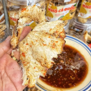 Khô Cá Đuối Mắm Me: Đặc Sản "Vạn Người Mê" 350G - Winnie House