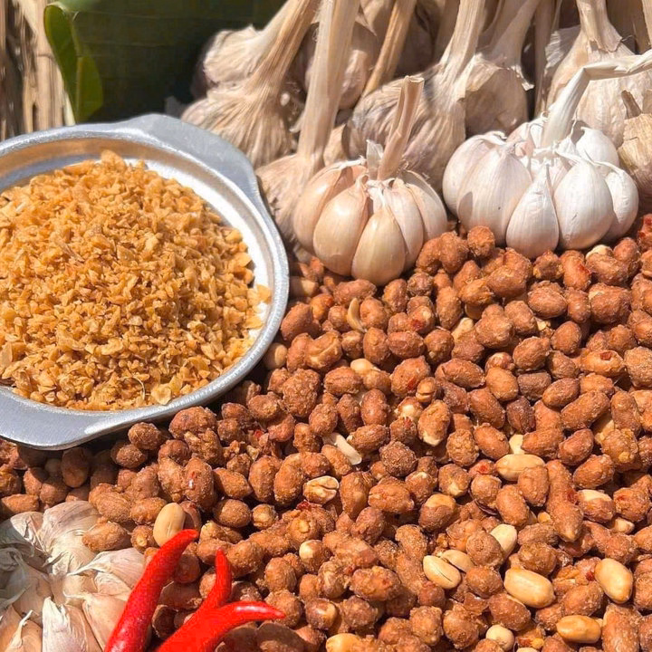 Đậu Phộng Tỏi Ớt: Mồi Nhậu Quốc Dân, Ăn Là Ghiền 500G - Winnie House - Ảnh 3