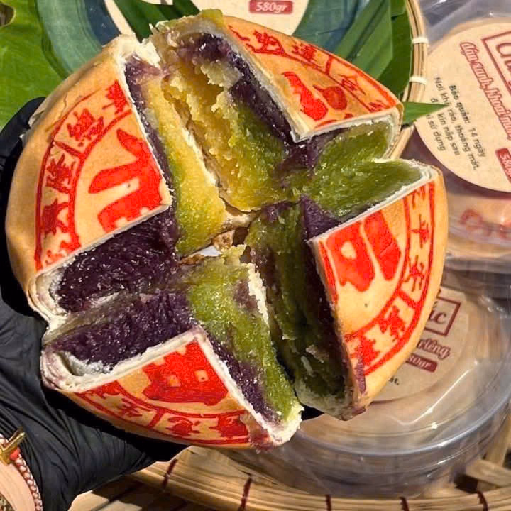 Bánh Pía Chay Tam Sắc, Vị Ngon An Lành, Quà Biếu Cao Cấp 580G - Winnie House