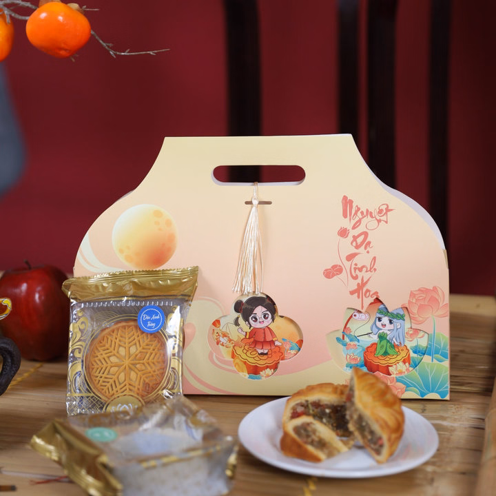 Hộp Bánh Trung Thu 3 Bánh Nguyệt Dạ Tinh Hoa Từ Trạm Ngọt Yumi Làm Quà Tặng Doanh Nghiệp, Gia Đình Và Người Thân