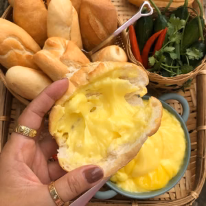 Bơ Hột Gà Ta Kẹp Bánh Mì Ngon Hết Sẩy - Winnie House