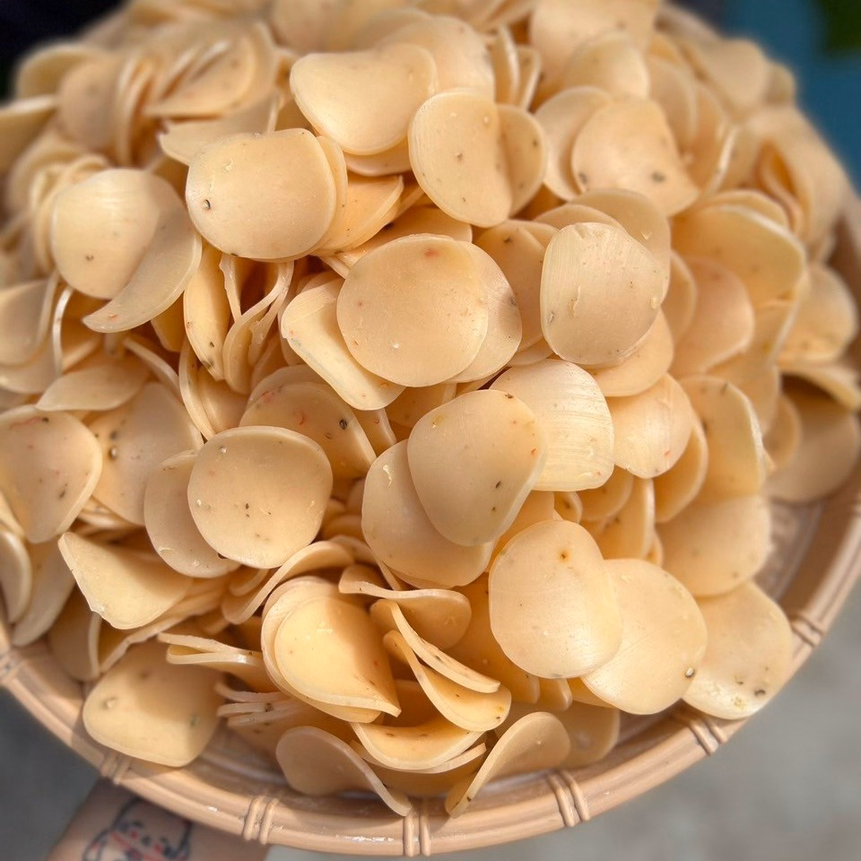 Bánh Phồng Tôm Tiêu Ớt Đầy Hương Vị 500G - Winnie House - Ảnh 6