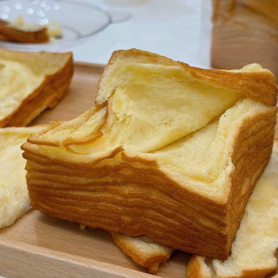 Thùng 2 Bánh Mì Gối Ngàn Lớp Bơ Sữa Siêu Ngon 210G/Bánh - Có Tách Lẻ 1 Bánh - Minh Ngọc - Ảnh 5