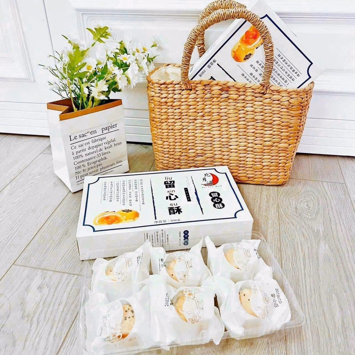 Hộp 6 Cái Bánh Trứng Muối Tan Chảy Kem Phô Mai - Minh Ngọc - Ảnh 2