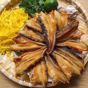 Khô Cá Lóc Đồng Cửng Nguyên Con Loại Ngon 500G - Winnie House